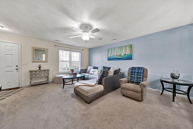 6802 Village Green DR, Roanoke, VA 24019