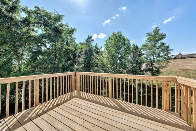 6802 Village Green DR, Roanoke, VA 24019