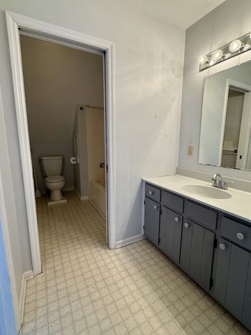 2115 Bernard Ave, Nashville, TN 37212