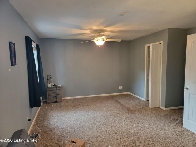 7008 S Watterson Trail, Louisville, KY 40291