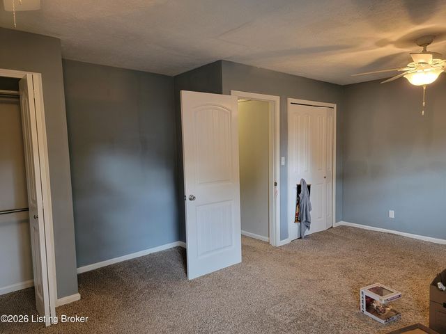 7008 S Watterson Trail, Louisville, KY 40291