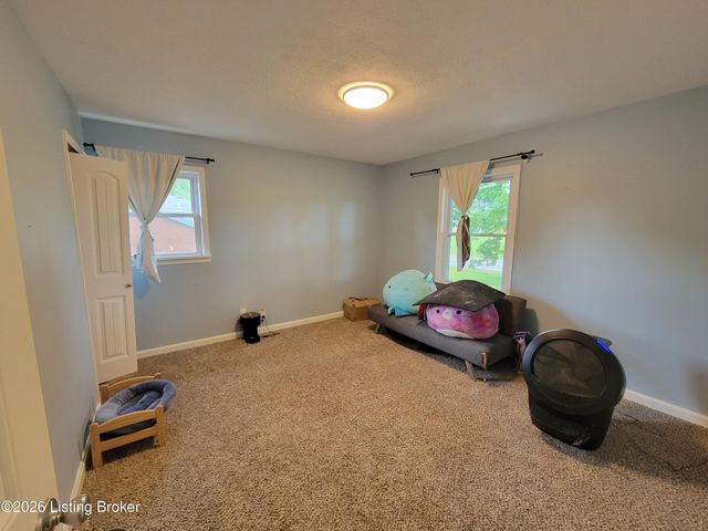 7008 S Watterson Trail, Louisville, KY 40291