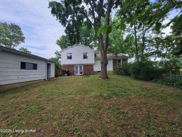 7008 S Watterson Trail, Louisville, KY 40291