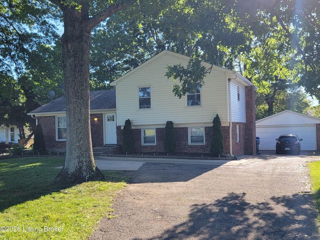 7008 S Watterson Trail, Louisville, KY 40291