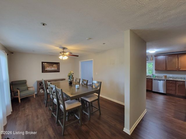 7008 S Watterson Trail, Louisville, KY 40291