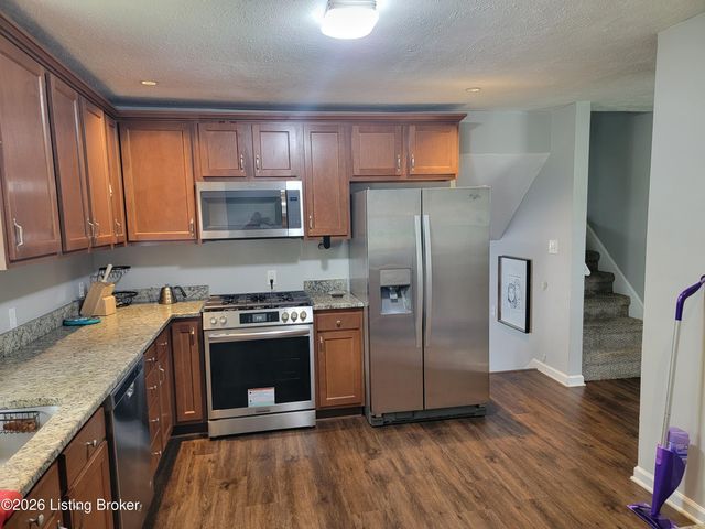 7008 S Watterson Trail, Louisville, KY 40291