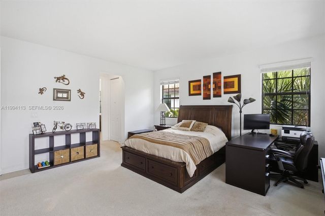 11652 SW 13th Ct, Pembroke Pines, FL 33025