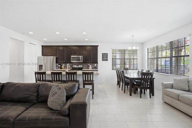 11652 SW 13th Ct, Pembroke Pines, FL 33025