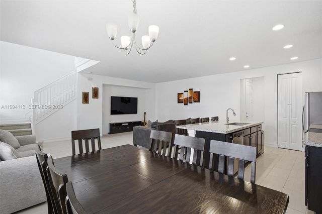 11652 SW 13th Ct, Pembroke Pines, FL 33025