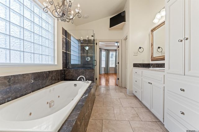 1424 St Albans, Baton Rouge, LA 70810