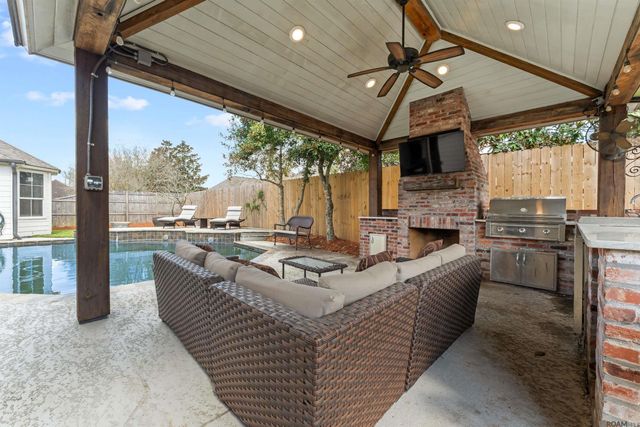 1424 St Albans, Baton Rouge, LA 70810