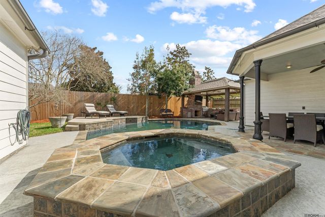 1424 St Albans, Baton Rouge, LA 70810