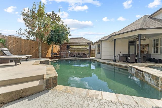 1424 St Albans, Baton Rouge, LA 70810