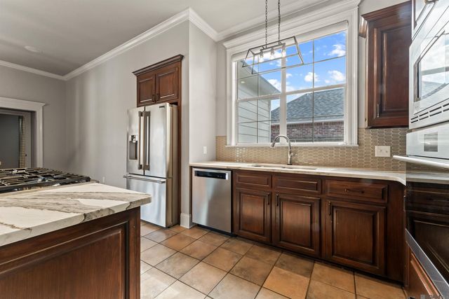 1424 St Albans, Baton Rouge, LA 70810