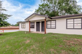 2515 Montgomery Road, Huntsville, TX 77340