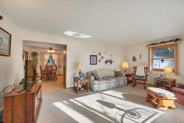 W3488 CENTER VALLEY ROAD, Appleton, WI 54913