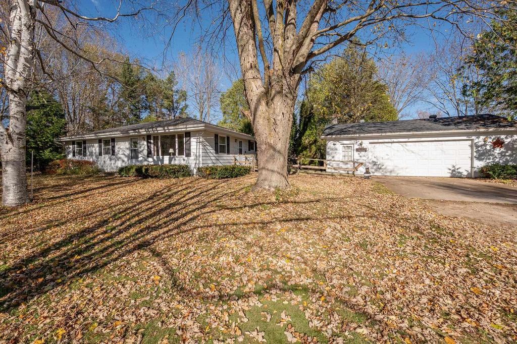 W3488 CENTER VALLEY ROAD, Appleton, WI 54913