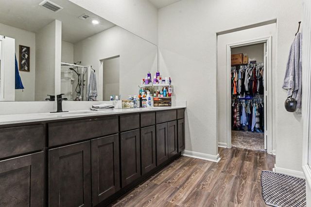 1947 Hollywood Drive, Seagoville, TX 75159