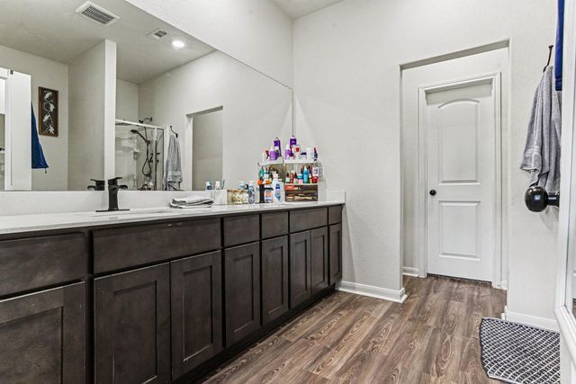 1947 Hollywood Drive, Seagoville, TX 75159