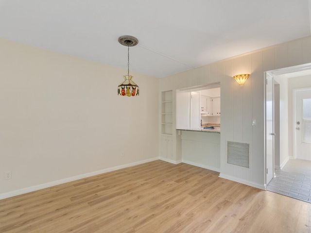 677 Royal Palm Boulevard 6, Vero Beach, FL 32960