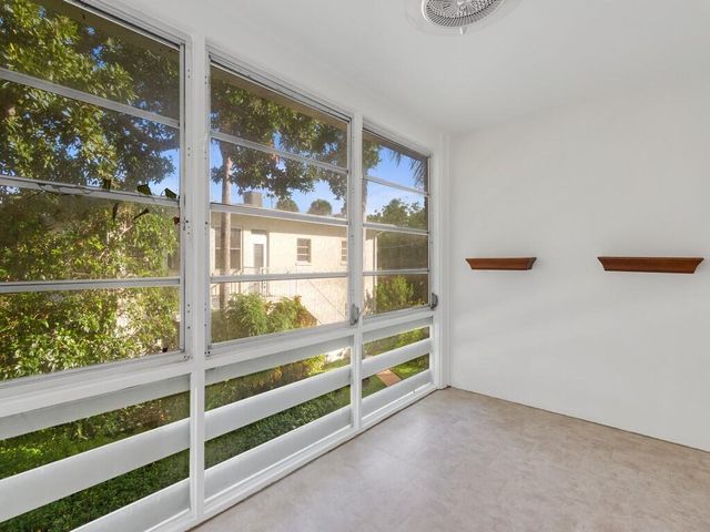 677 Royal Palm Boulevard 6, Vero Beach, FL 32960