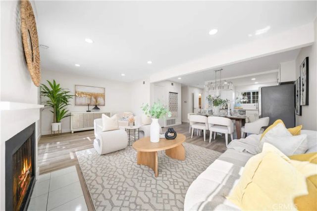 49 Thicket 36, Irvine, CA 92614