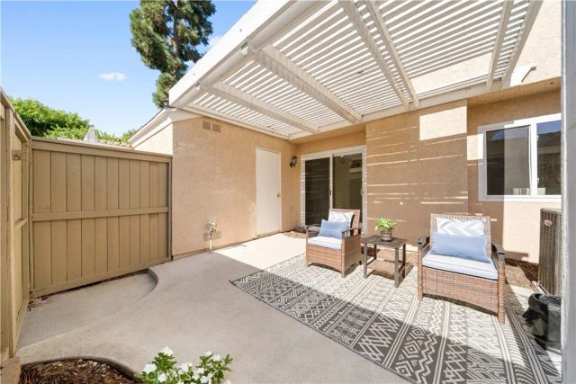 49 Thicket 36, Irvine, CA 92614