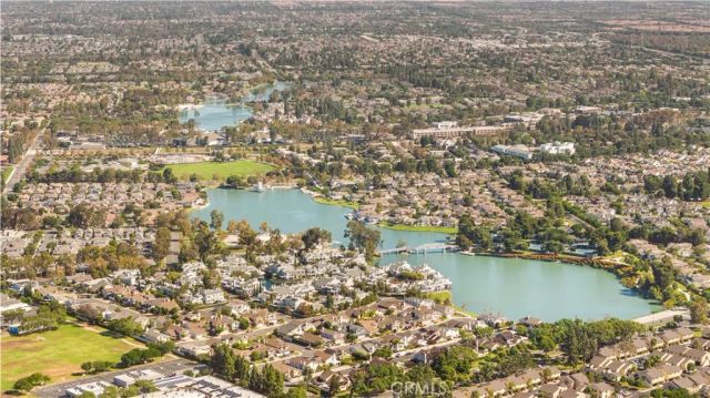 49 Thicket 36, Irvine, CA 92614