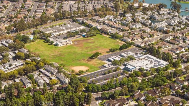 49 Thicket 36, Irvine, CA 92614