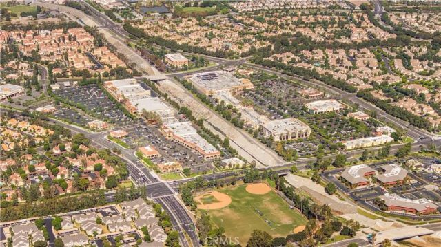 49 Thicket 36, Irvine, CA 92614