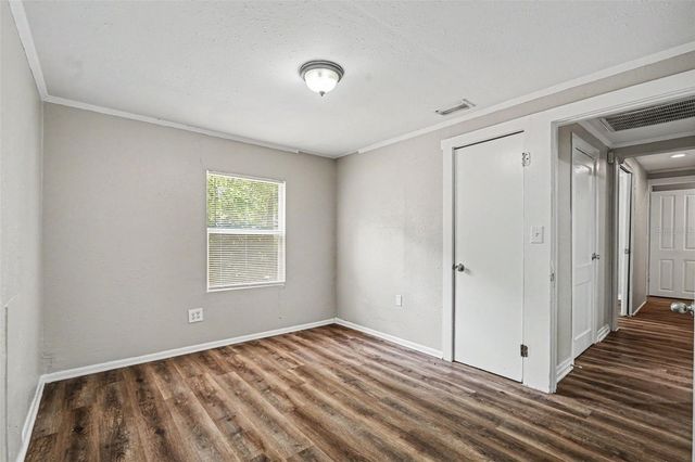 828 E 145TH AVENUE, Tampa, FL 33613