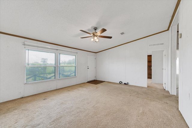 14858 Fm 1322, Luling, TX 78648