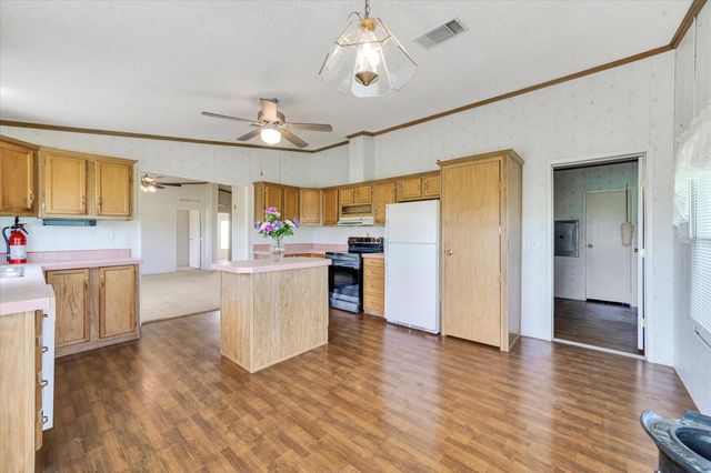 14858 Fm 1322, Luling, TX 78648