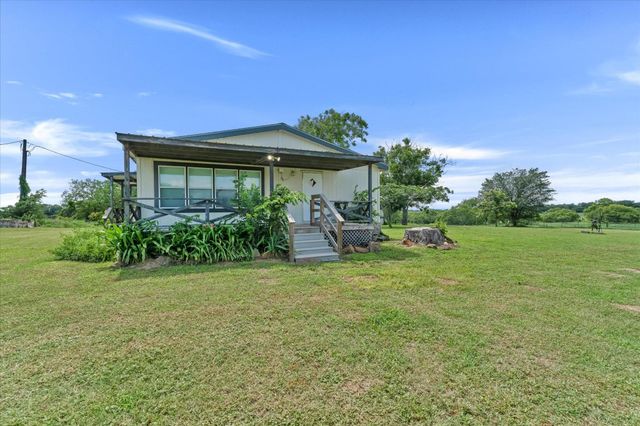 14858 Fm 1322, Luling, TX 78648