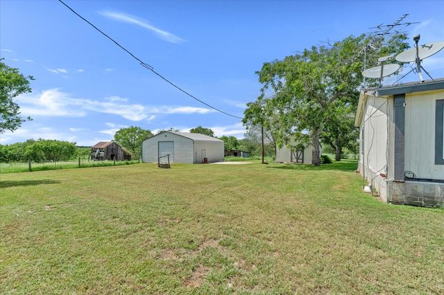 14858 Fm 1322, Luling, TX 78648