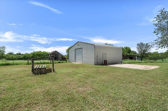 14858 Fm 1322, Luling, TX 78648