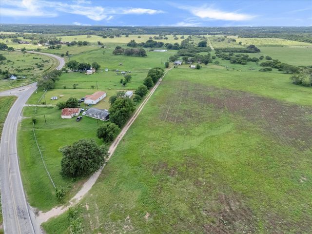 14858 Fm 1322, Luling, TX 78648