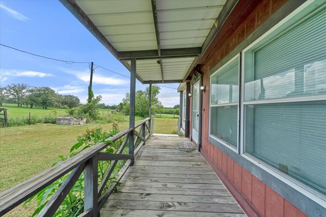 14858 Fm 1322, Luling, TX 78648