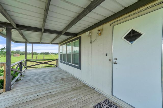 14858 Fm 1322, Luling, TX 78648