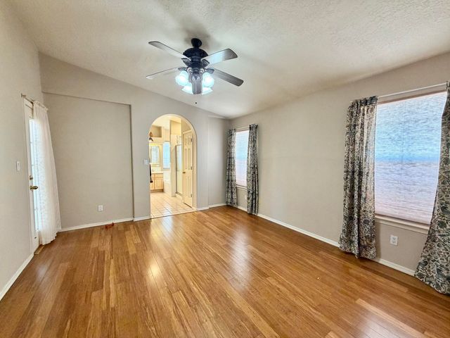 10319 Arroyo Crest Drive NW, Albuquerque, NM 87114