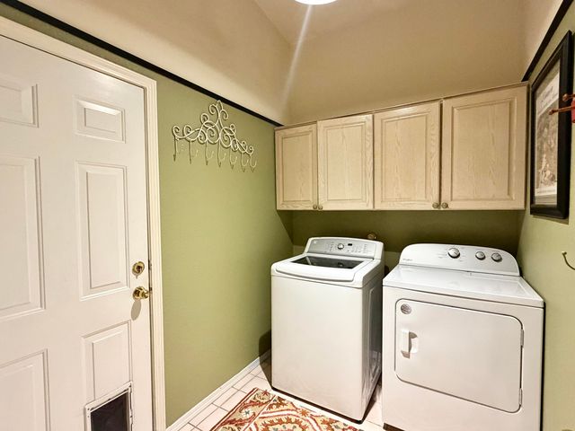 10319 Arroyo Crest Drive NW, Albuquerque, NM 87114