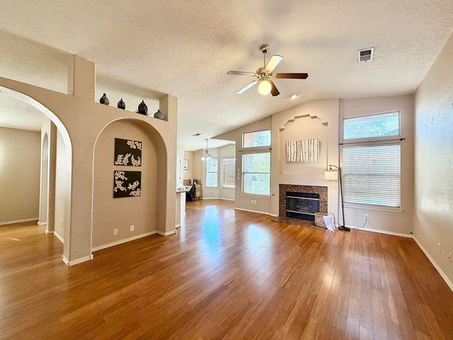 10319 Arroyo Crest Drive NW, Albuquerque, NM 87114