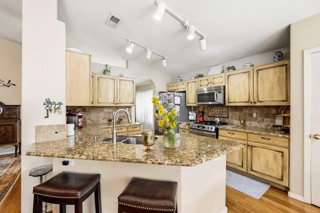 10319 Arroyo Crest Drive NW, Albuquerque, NM 87114