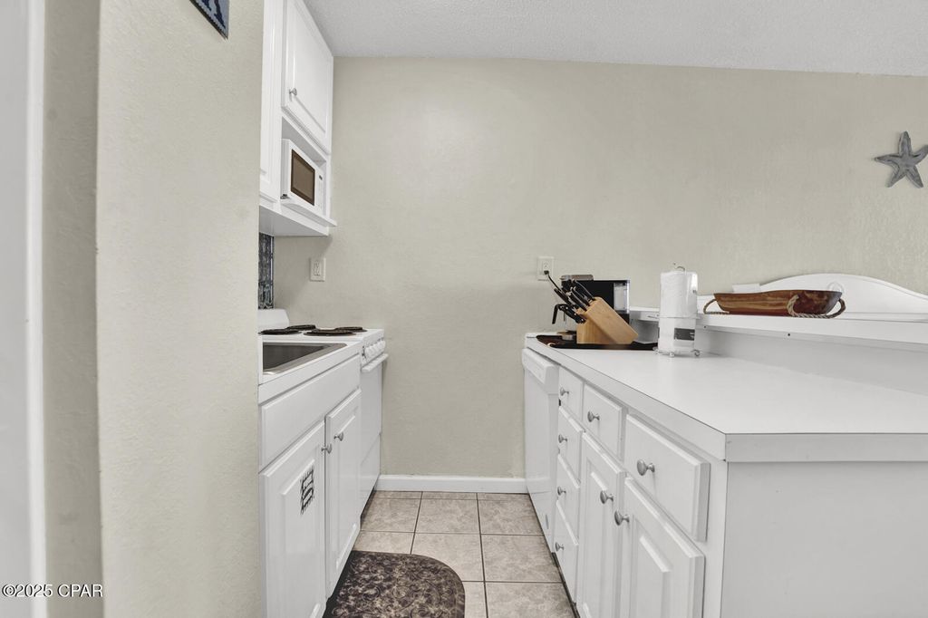 Image 10 of property listing at 8817 Thomas Drive A418, Panama City Beach, FL 32408