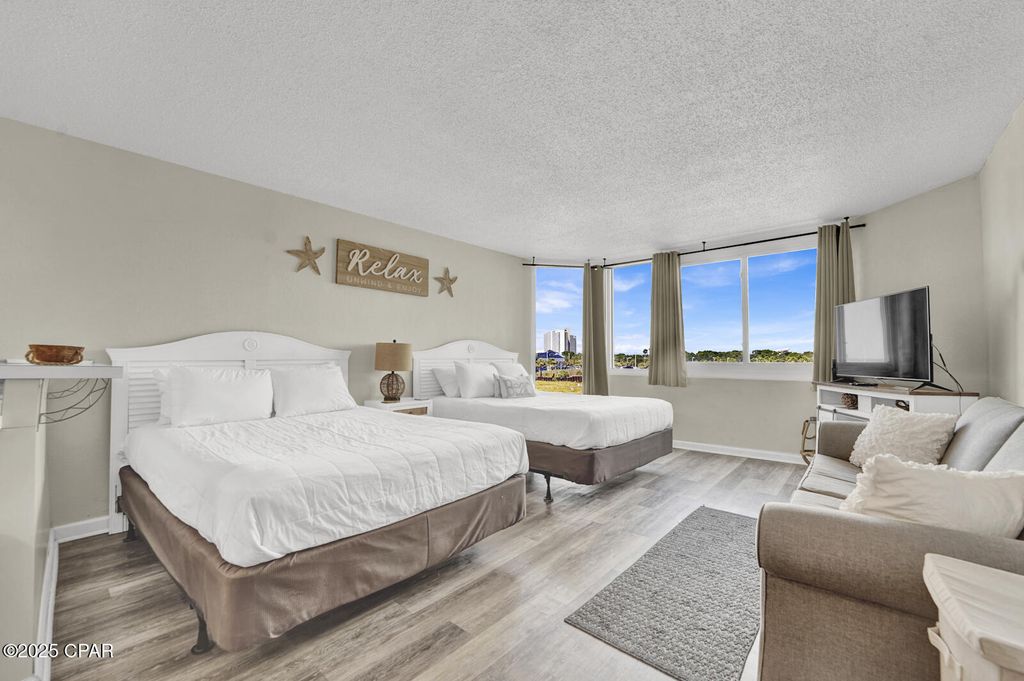 Image 4 of property listing at 8817 Thomas Drive A418, Panama City Beach, FL 32408