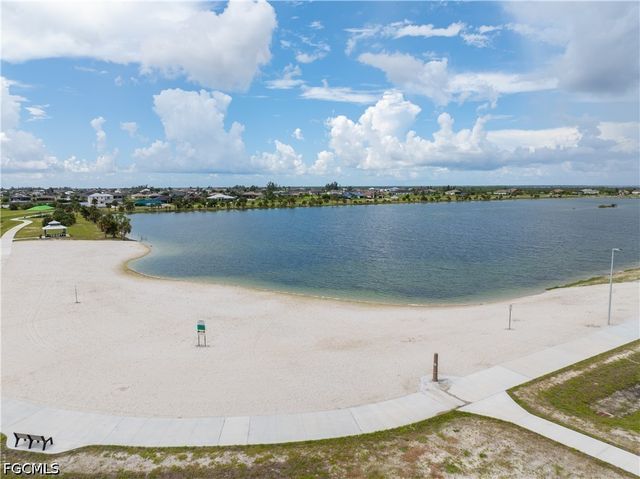 3835 NW 44th PL, Cape Coral, FL 33993