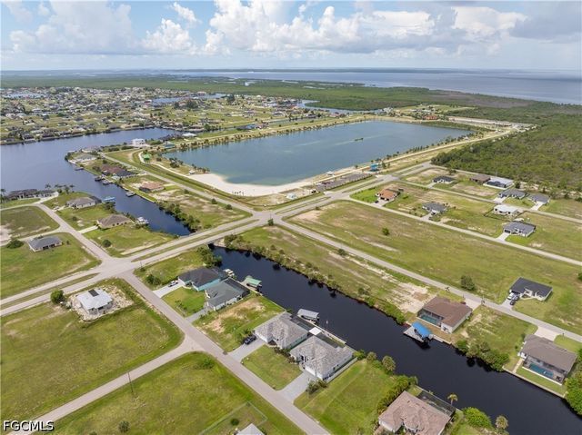 3835 NW 44th PL, Cape Coral, FL 33993