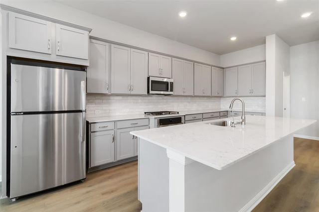 160 Rita Blanca BND, Bastrop, TX 78602