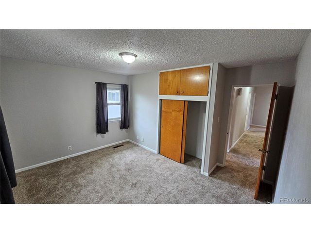 315 W 5th St, Julesburg, CO 80737