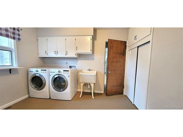 315 W 5th St, Julesburg, CO 80737